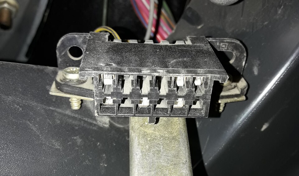 Расположение диагностического разъема OBD ? на ? ВАЗ 2107, ВАЗ 2110, ВАЗ 2112, ВАЗ 2114, ВАЗ 2115